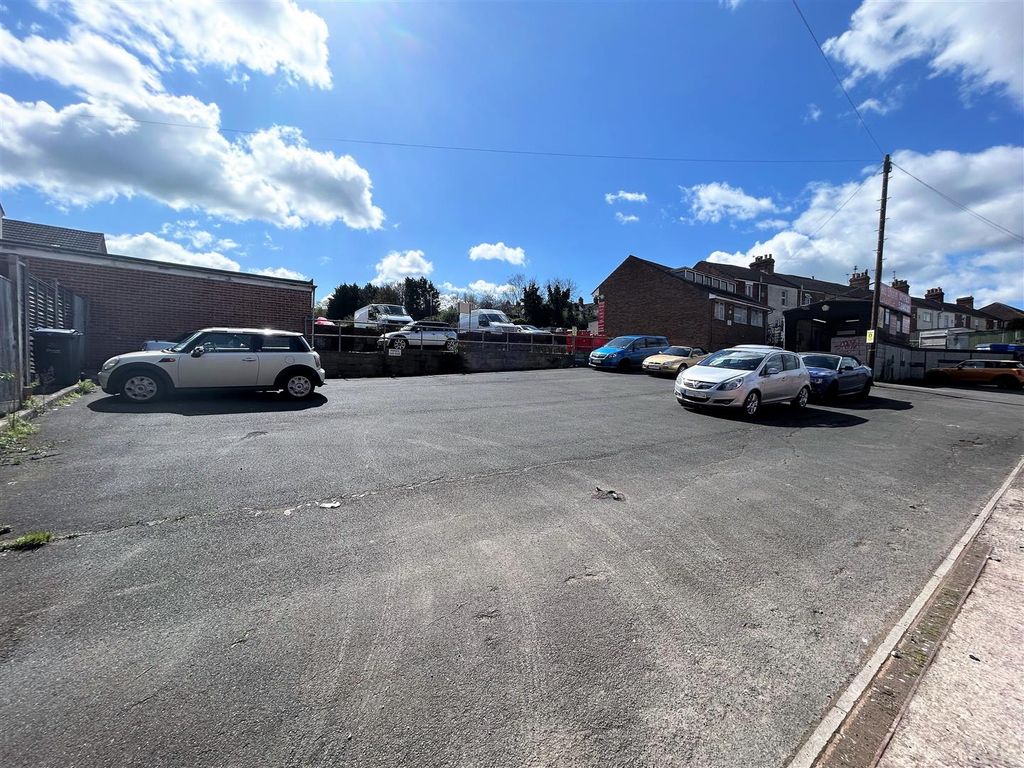 Land for sale in Victoria Road, Swindon SN1 Zoopla