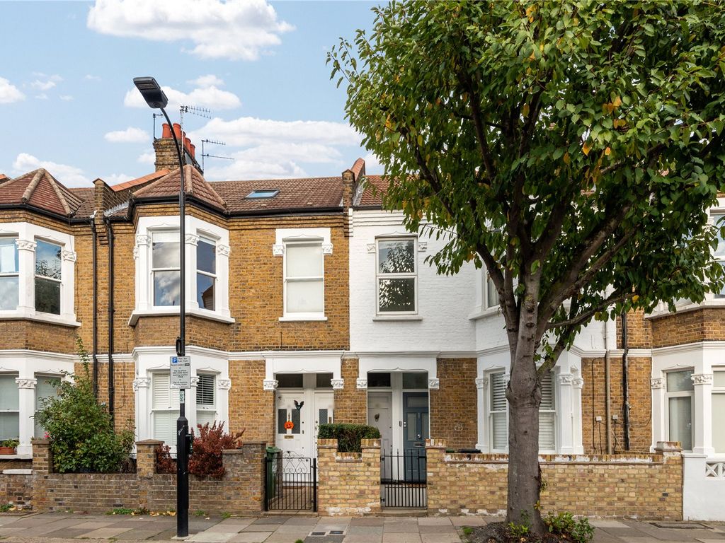 Eynham Road, London W12  