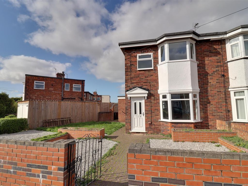 3 bed semidetached house for sale in Malvern Road, Hull HU5, £150,000