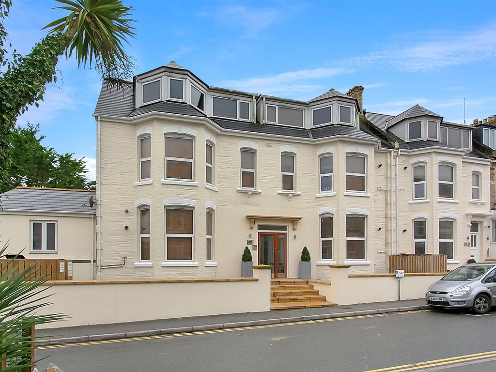 2 bed flat to rent in Tolcarne Road, Newquay TR7, £895 pcm Zoopla