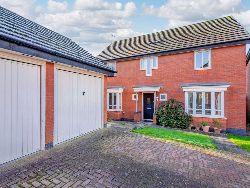 Cara Close Stoneygate Leicester LE2  