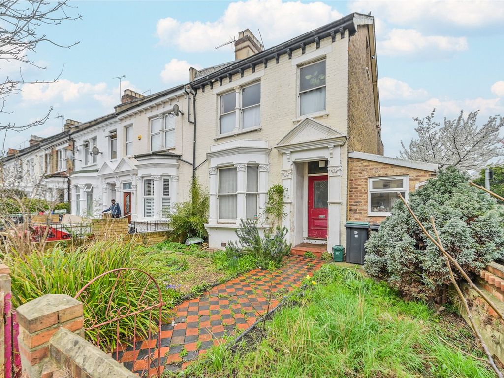 5 bed end terrace house for sale in Alexandra Road, Hornsey, London N8