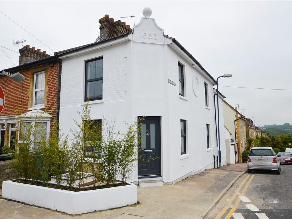 1 bed terraced house to rent in Milton Street, Maidstone ME16, £975 pcm