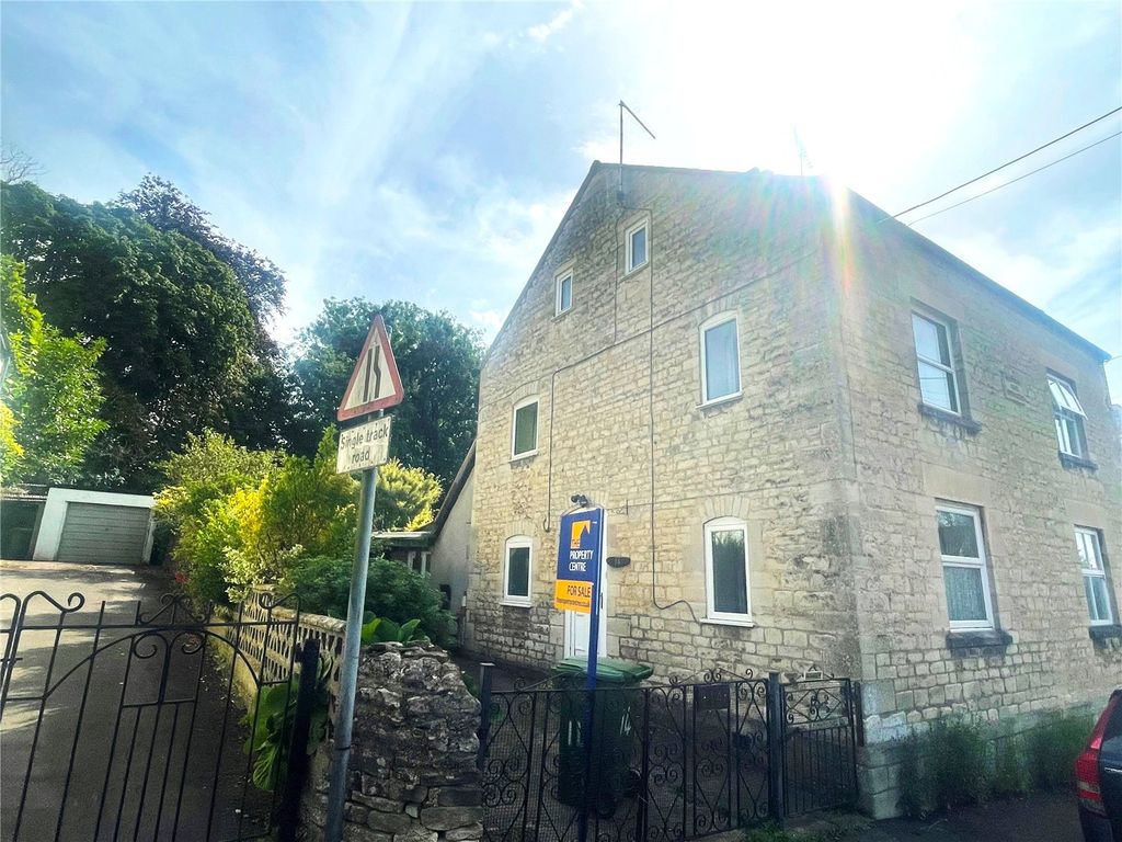 4 bed semidetached house for sale in Butt Street, Minchinhampton