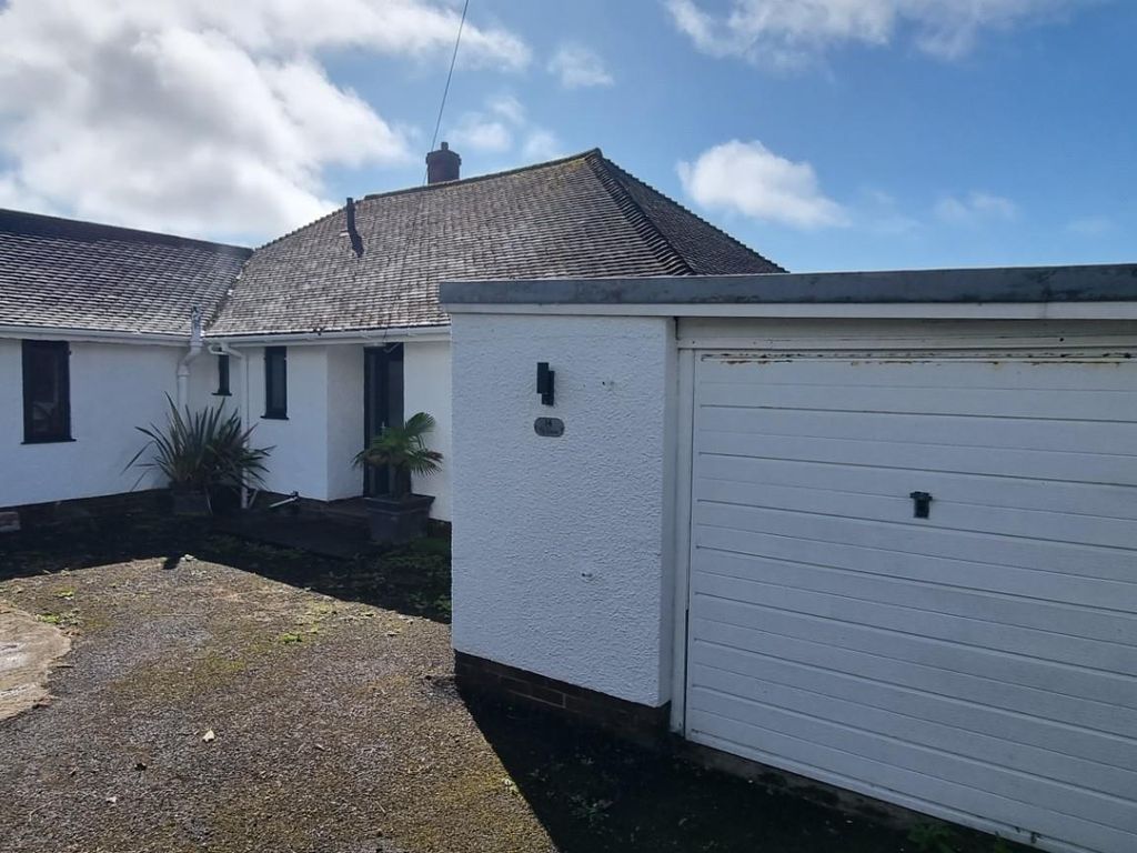 3 bed detached bungalow to rent in Somerset Road, Langland, Swansea SA3