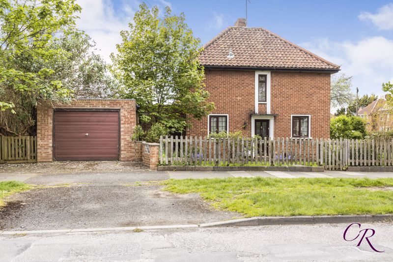 3 bed semidetached house for sale in Severn Road, Cheltenham GL52, £