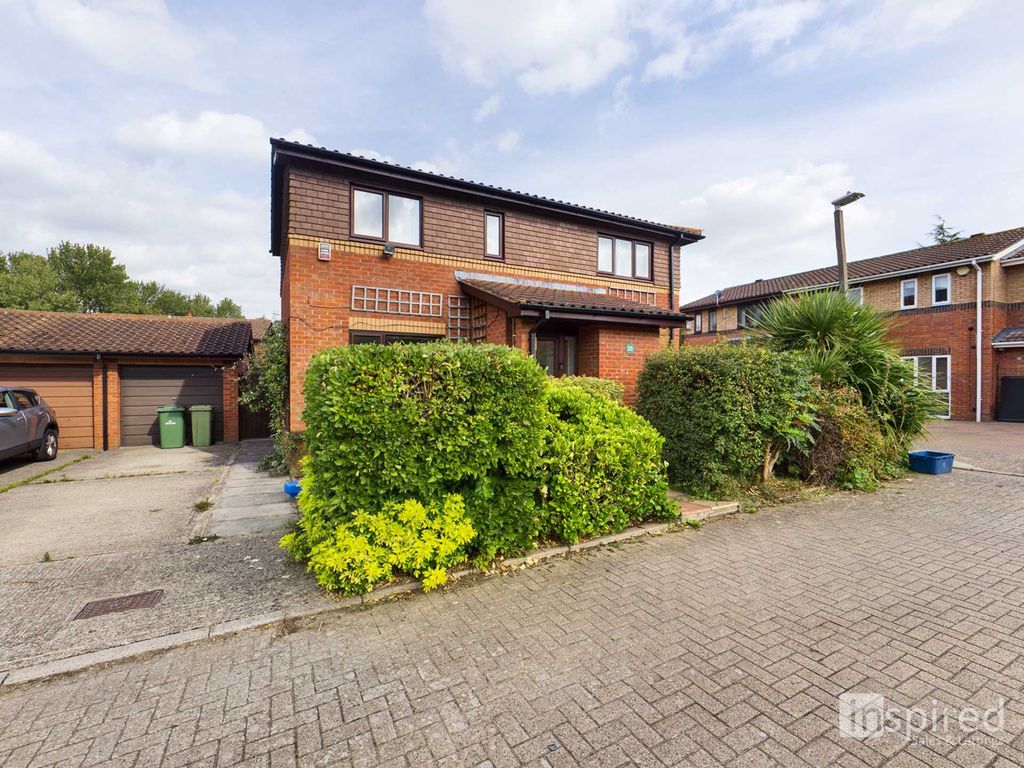 3 bed detached house for sale in Tadmarton, Downhead Park MK15 Zoopla