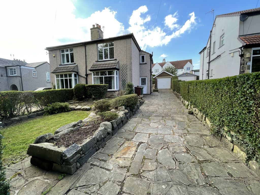 3 bed semidetached house to rent in Crowther Avenue, Pudsey, West