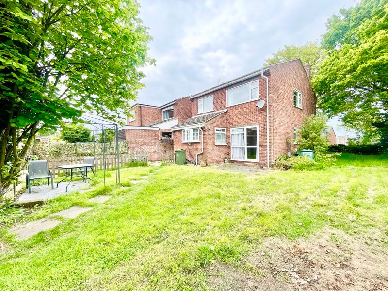 4 bed detached house to rent in Manor Gardens, Shepshed, Loughborough