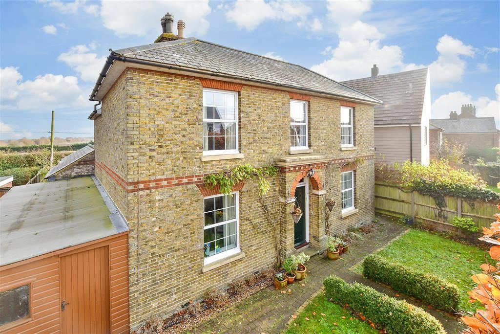 4 bed detached house for sale in Chequer Lane, Ash, Canterbury, Kent