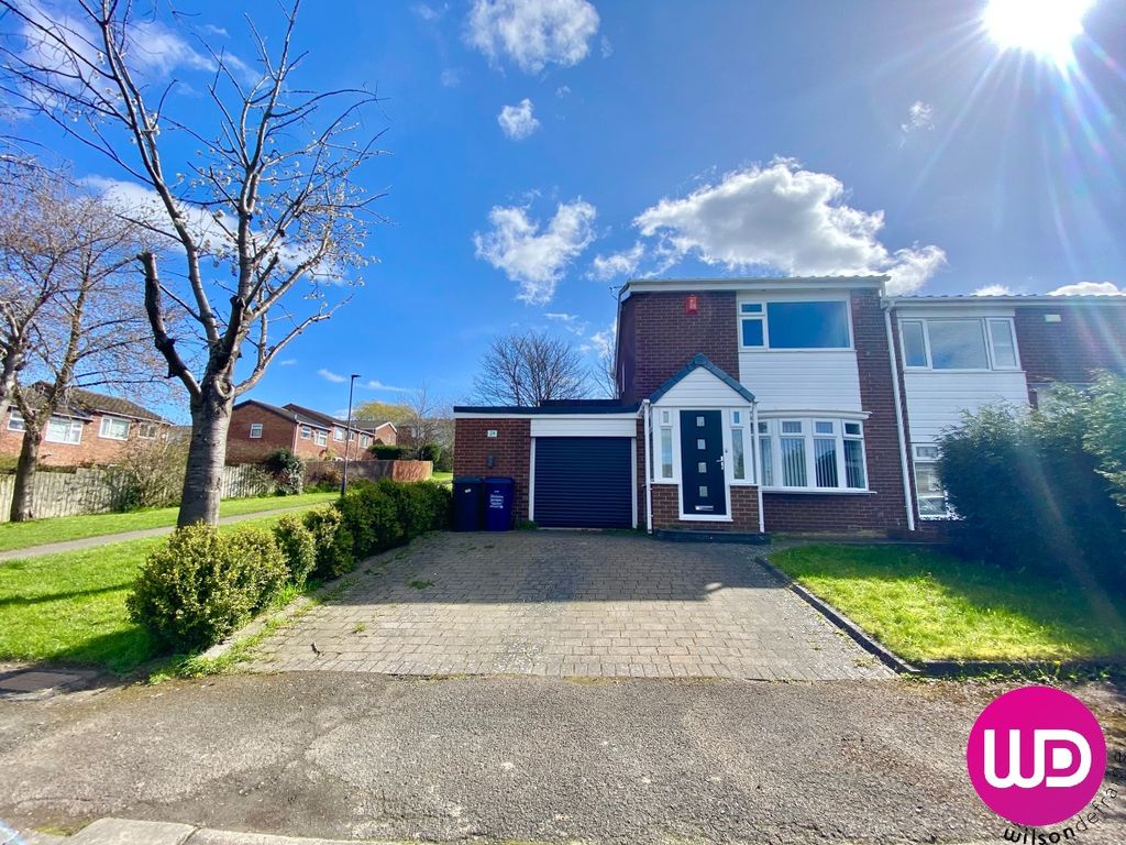 2 bed semidetached house for sale in Lobelia Close, Chapel Park