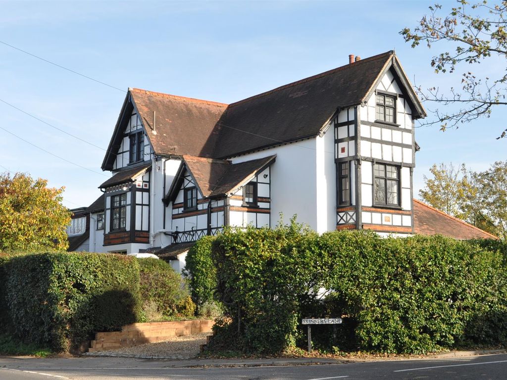 3 bed flat for sale in Wood Lane, Ashtead KT21, £475,000 Zoopla