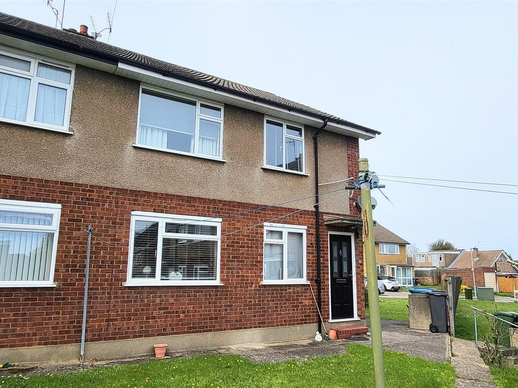2 bed for sale in Severn Way, Garston, Watford WD25, £