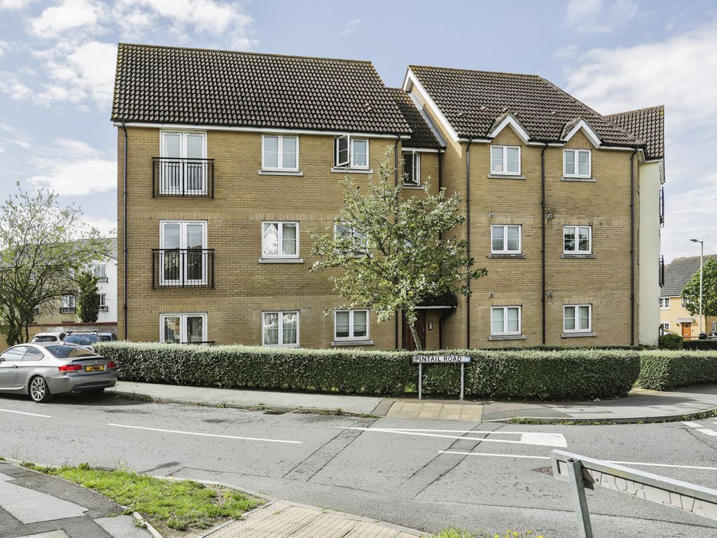 2 bed flat for sale in Pintail Road, Stowmarket, Suffolk IP14, £160,000