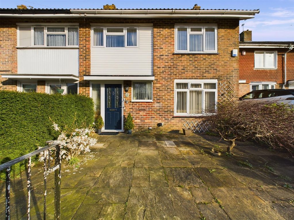 3 bed terraced house for sale in Forester Road, Crawley RH10, £325,000