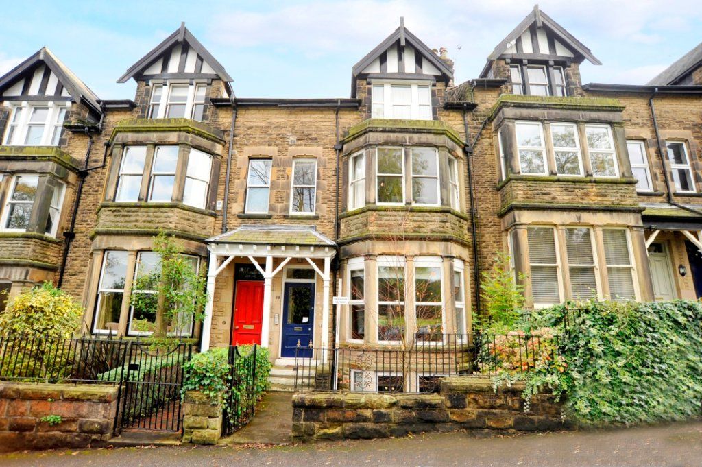 2 bed flat to rent in Harlow Moor Drive, Harrogate HG2, £825 pcm Zoopla