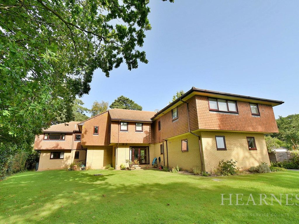3 bed flat for sale in Ringwood Road, Ferndown BH22, £350,000 Zoopla