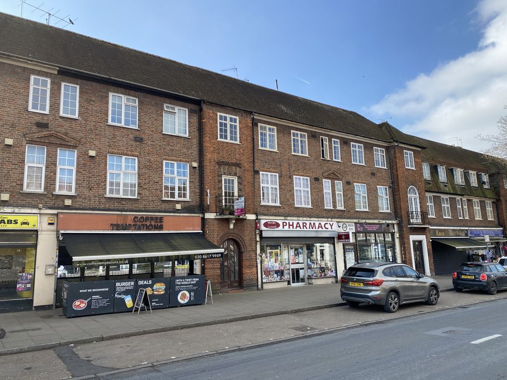 4 bed flat for sale in 34B Market Place, Falloden Way, Hampstead Garden