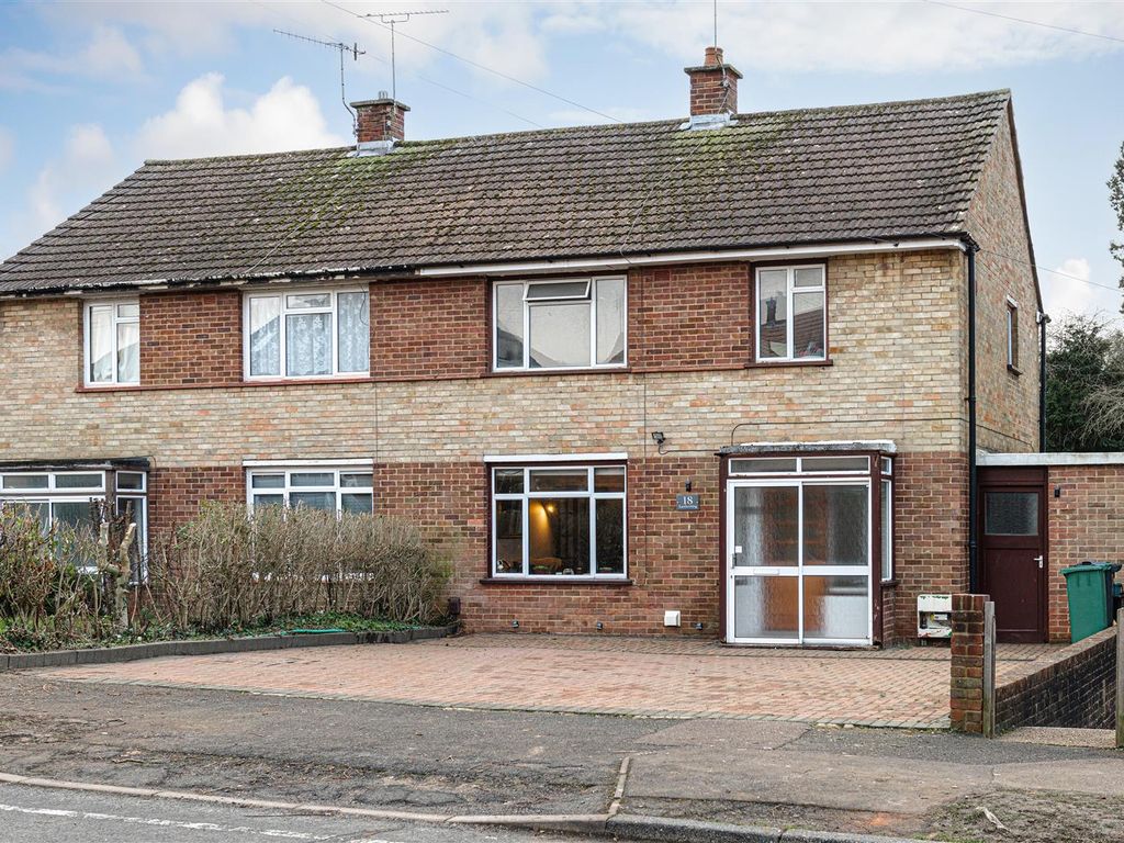 3 bed semidetached house for sale in Arbutus Road, Redhill RH1 Zoopla