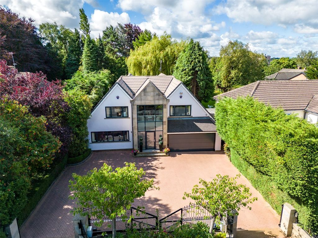 4 bed detached house for sale in Wigton Lane, Alwoodley, Leeds, West