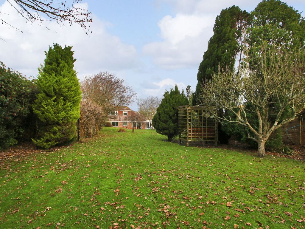 4 bed detached house for sale in Rattle Road, Westham BN24, £725,000