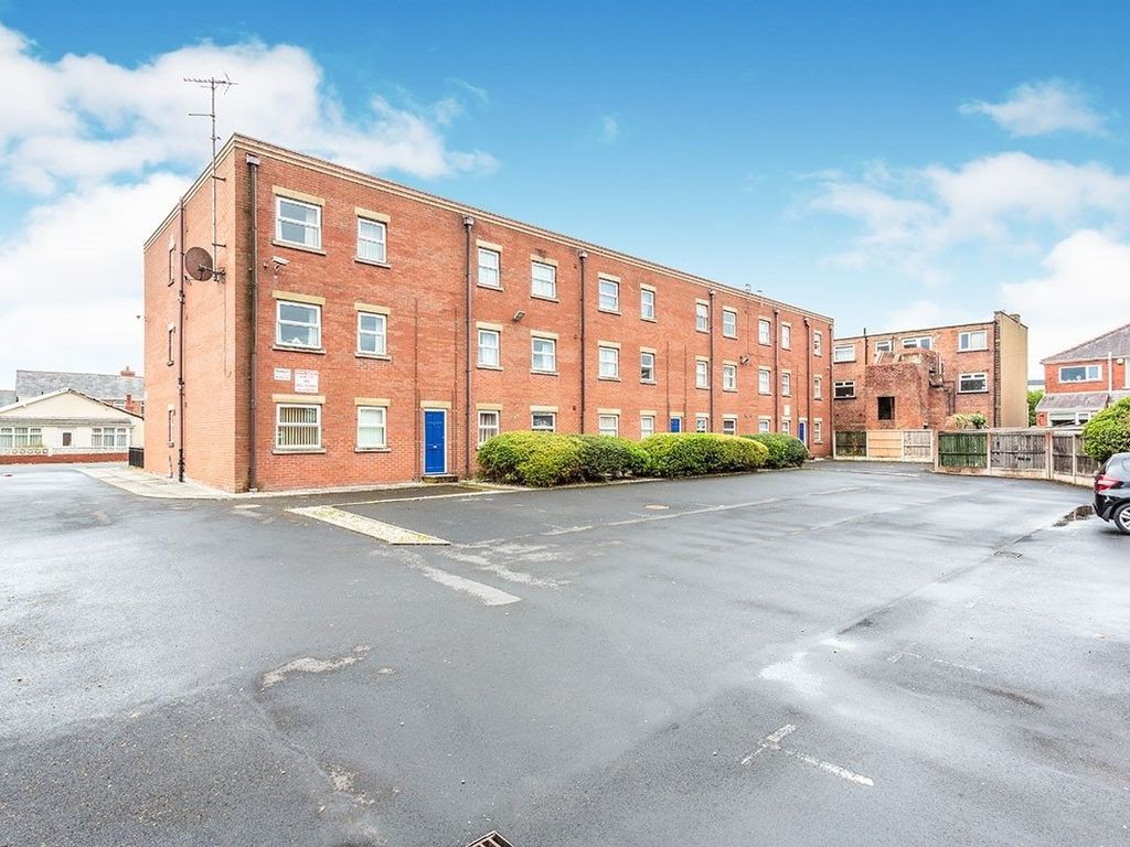 1 bed flat for sale in Harcourt Road, Blackpool, Lancashire FY4 Zoopla