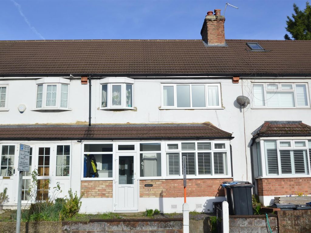 3 bed terraced house for sale in Chipstead Valley Road, Coulsdon CR5, £425,000 Zoopla