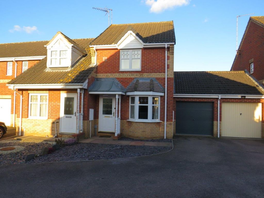 2 bed semidetached house for sale in Meadenvale, Peterborough PE1 Zoopla