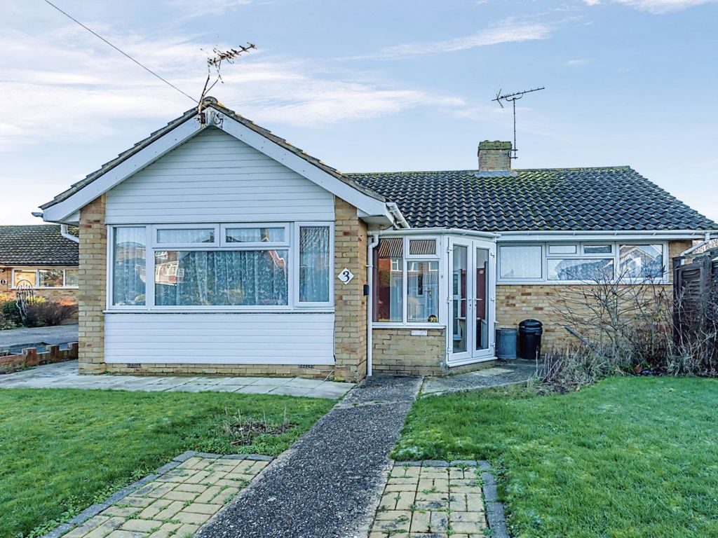 2 bed detached bungalow for sale in College Close, West Meads, Bognor