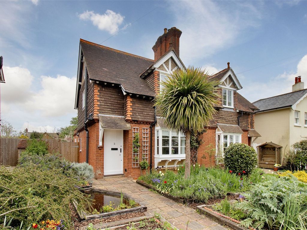 3 bed semidetached house for sale in Upper Green Road, Shipbourne