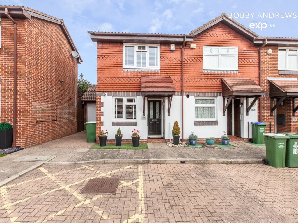 2 bed terraced house for sale in Timothy Close, Bexleyheath DA6 Zoopla