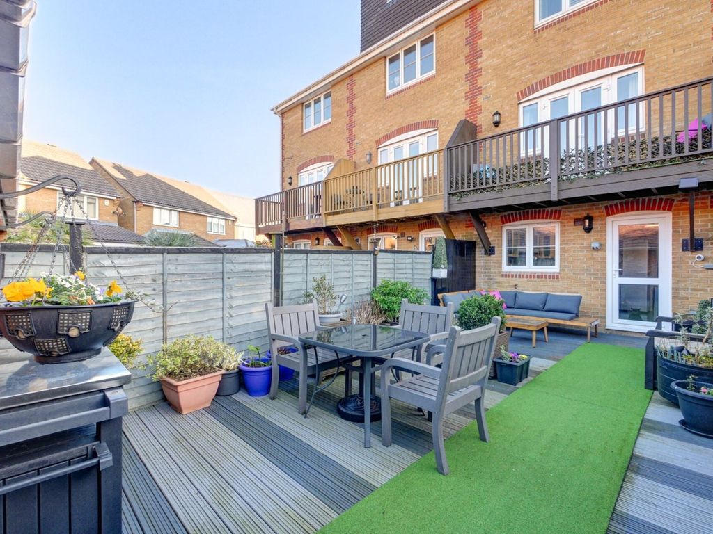 3 bed town house for sale in Phoenix Drive, Eastbourne BN23 Zoopla