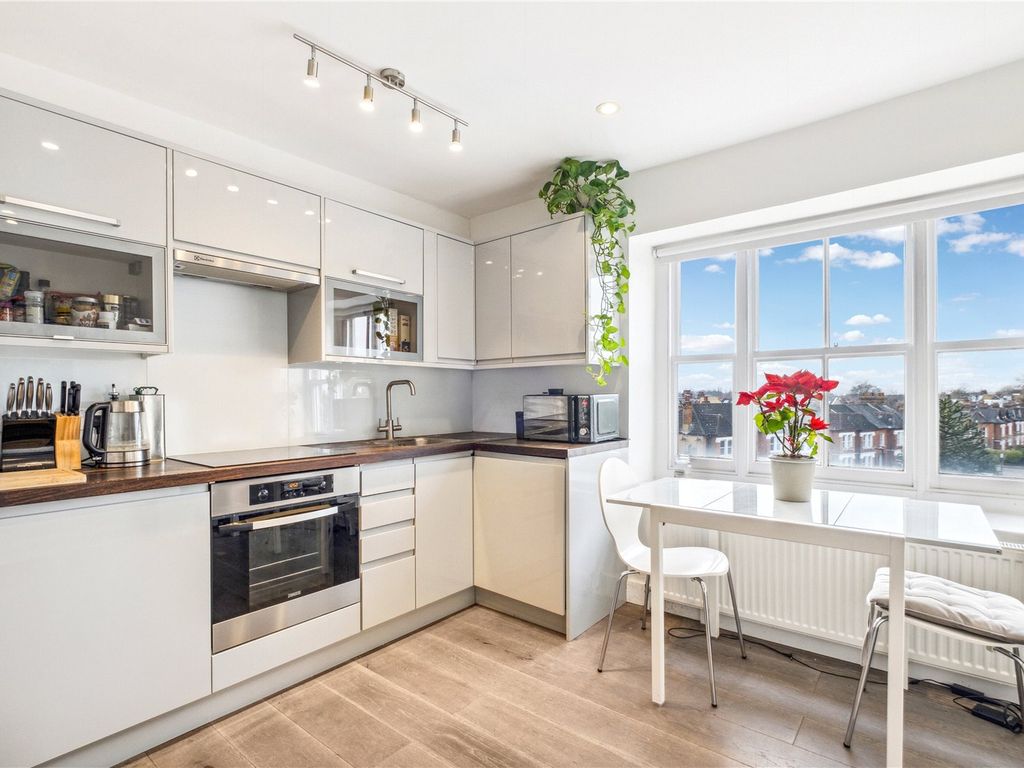 1 bed flat for sale in Thornton Avenue, London SW2, £315,000 Zoopla