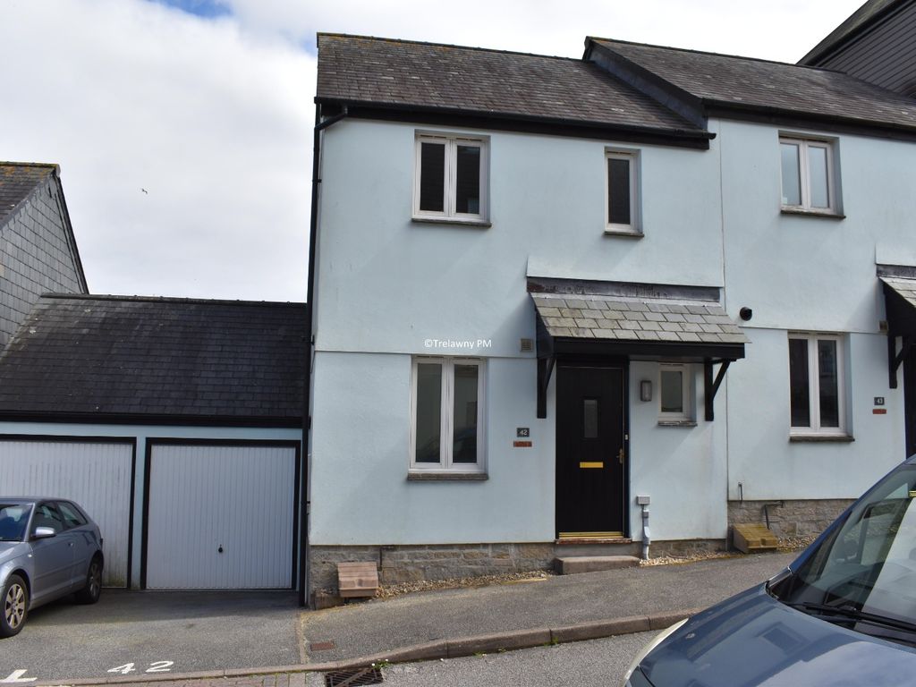 3 bed semidetached house to rent in Calver Close, Penryn TR10, £1,300