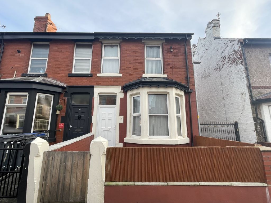 3 bed end terrace house for sale in Oxford Road, Blackpool FY1 Zoopla