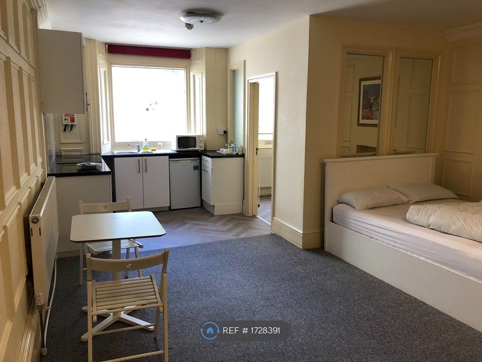 Studio to rent in Lancaster Gate, London W2, £1,625 pcm Zoopla