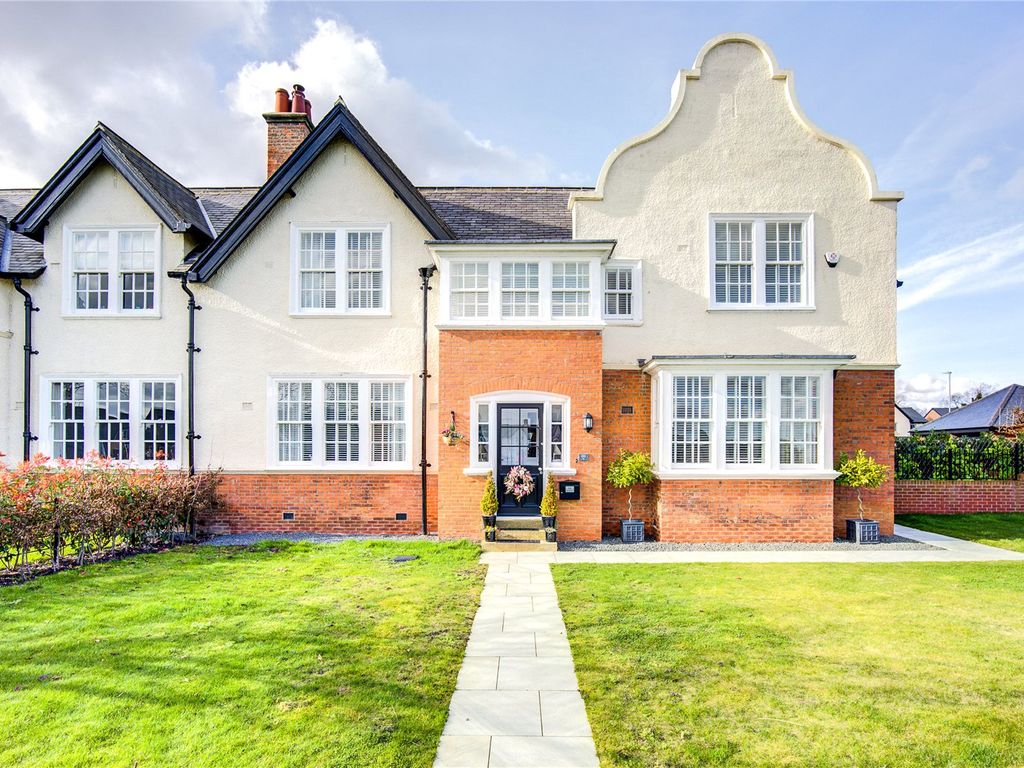 4 bed semidetached house for sale in Nesbit House, 11 Gideon Walk