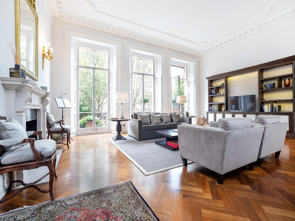 3 bed flat for sale in Cadogan Square, London SW1X, £5,995,000 Zoopla