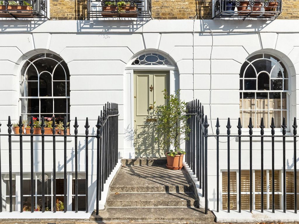 4 bed terraced house for sale in Gibson Square, Barnsbury, London N1, £2,650,000 Zoopla
