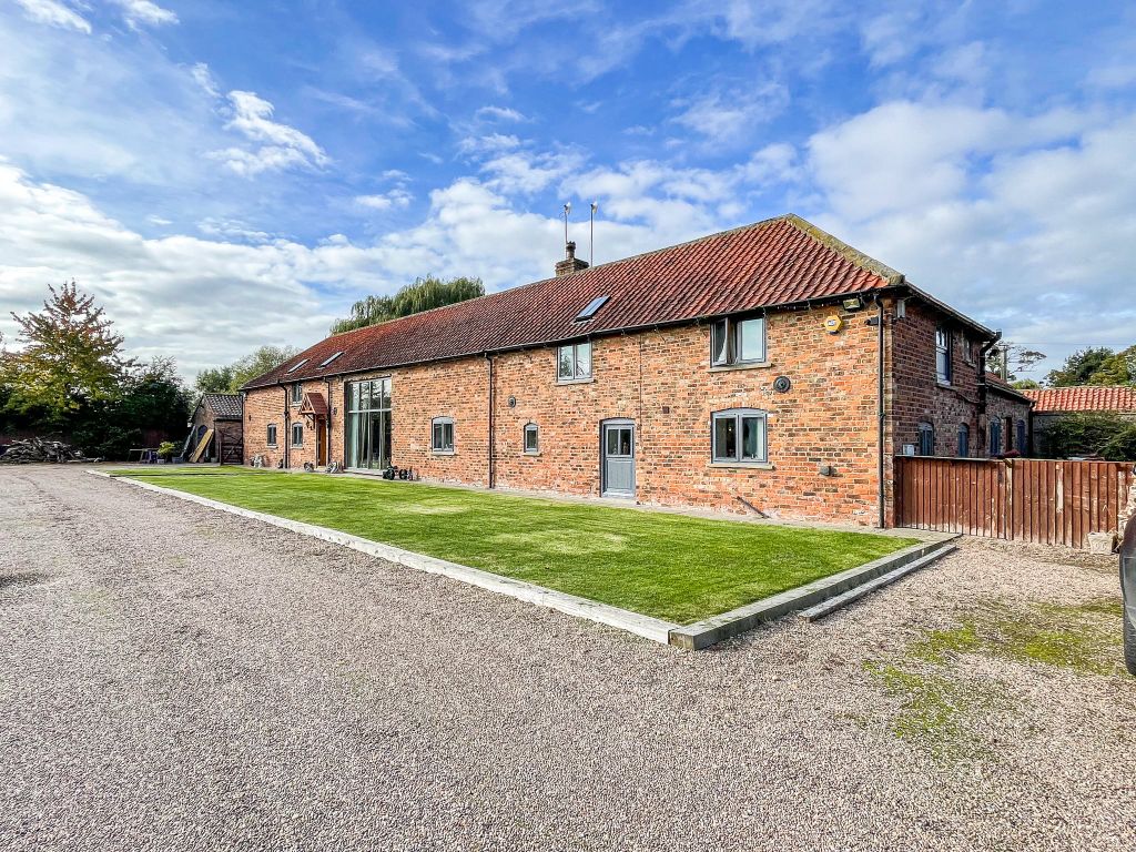 4 bed detached house for sale in Scawcett Lane, West Carr, Epworth DN9