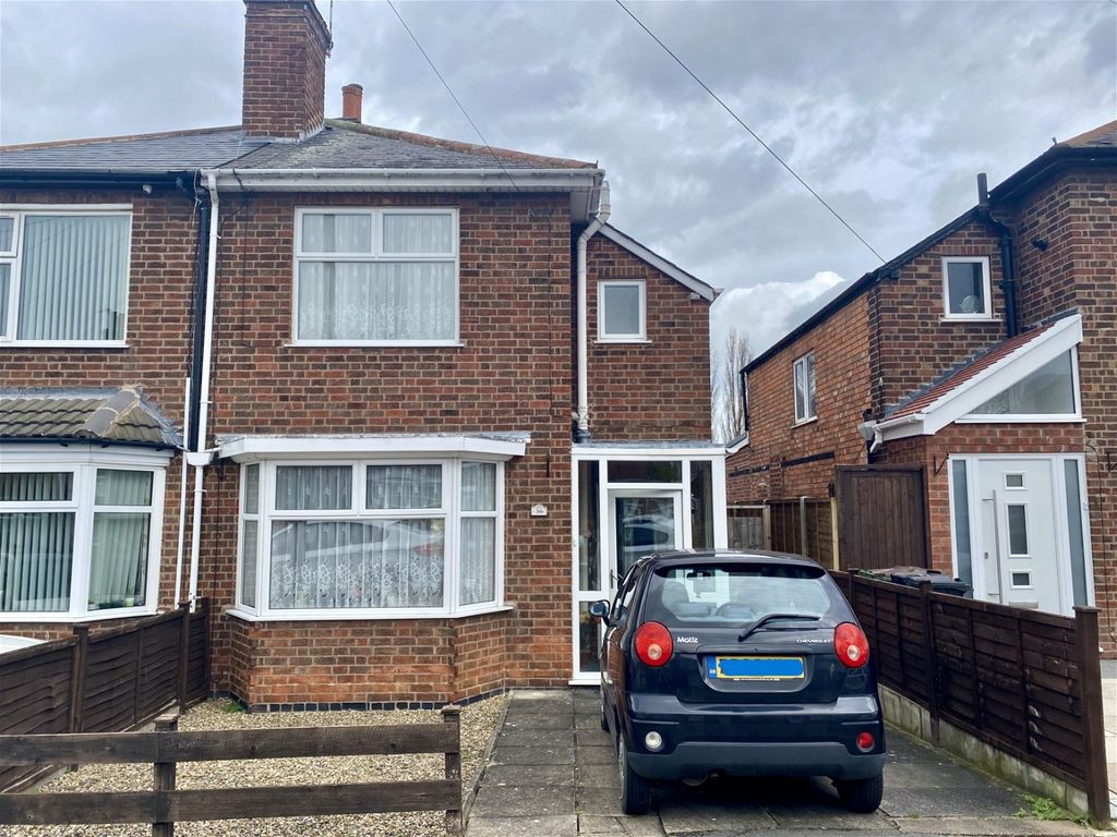3 bed semidetached house for sale in Grange Road, Wigston LE18 Zoopla