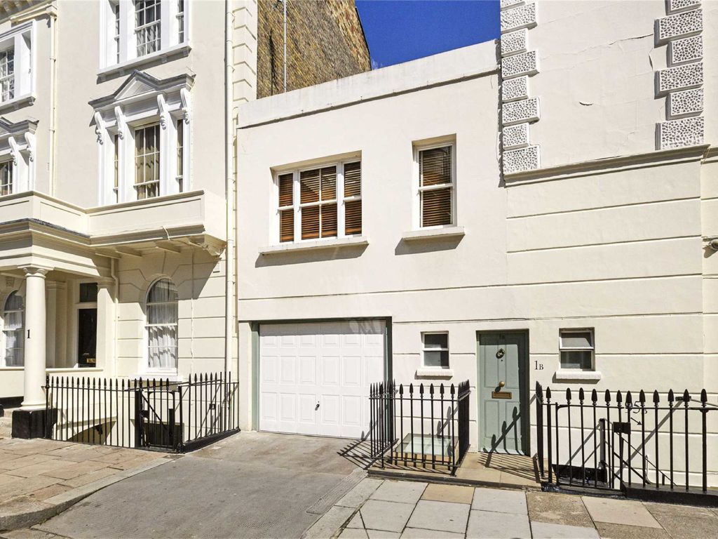 2 bed property for sale in Winchester Street, London SW1V, £1,250,000