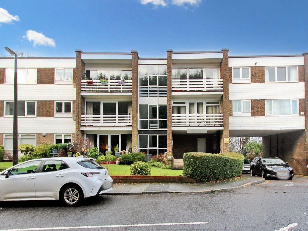 2 bed flat for sale in Eagles Nest, Butterstile Lane, Prestwich. M25, £
