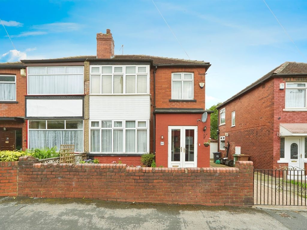 3 bed semidetached house for sale in Harehills Park View, Leeds LS9, £