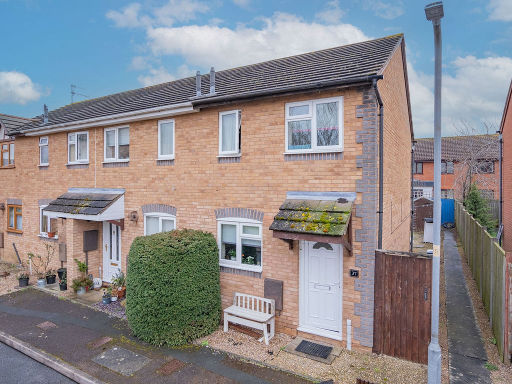 2 bed end terrace house for sale in St. Philips Drive, Evesham WR11