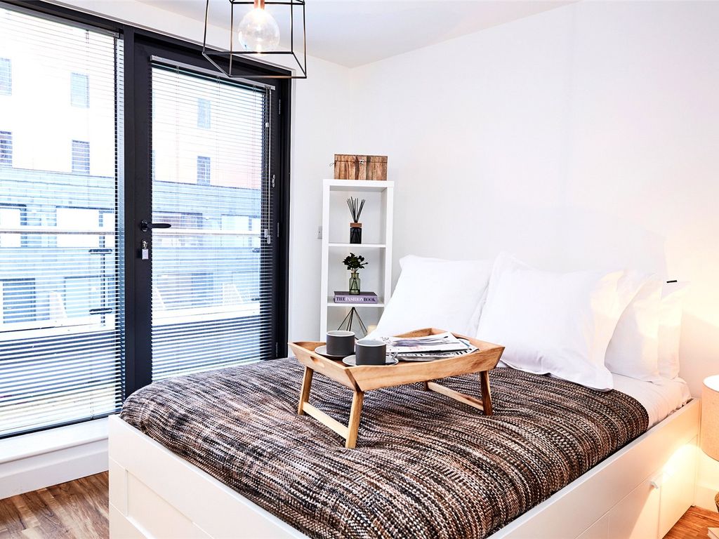 3 bed detached house to rent in The Courtyard, Caryl Street, Liverpool