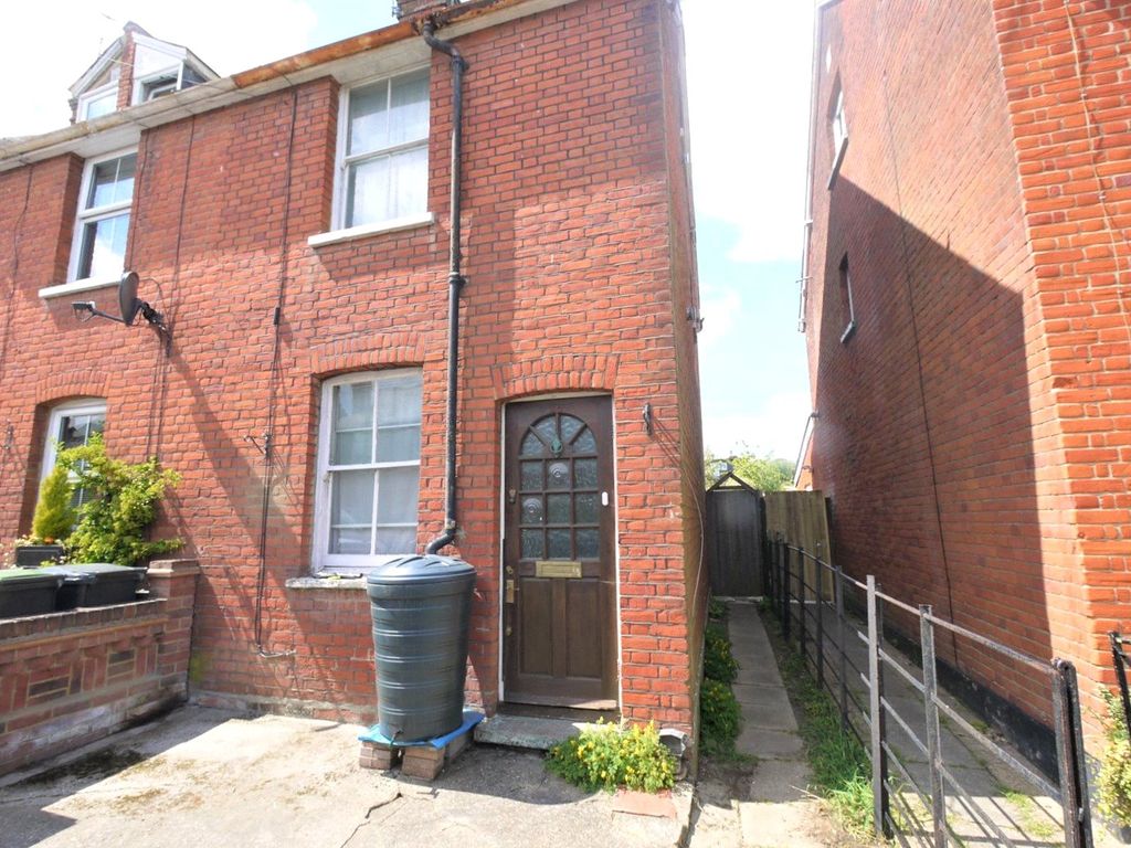 2 bed end terrace house for sale in Cloverly Road, Ongar, Essex CM5