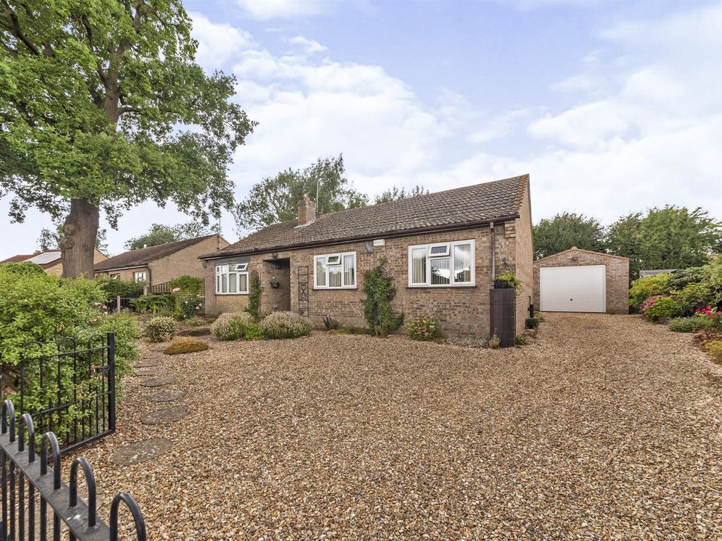 3 bed detached bungalow for sale in Wendover Close, Rippingale, Bourne