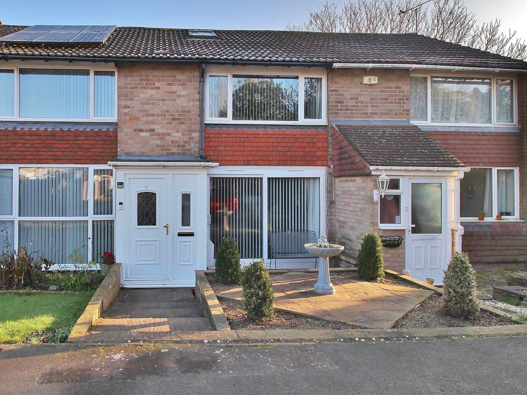 2 bed terraced house for sale in Wendover Road, Havant PO9, £280,000