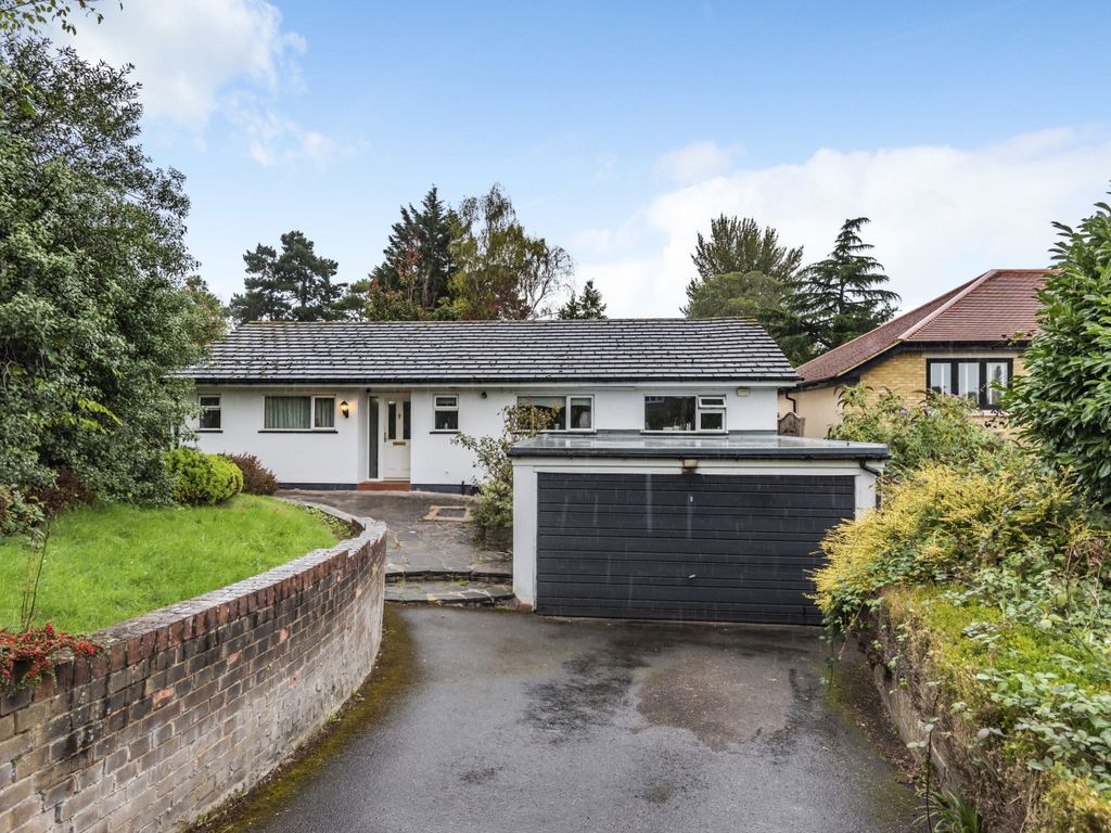 4 bed bungalow to rent in Woodlands Road, Bickley, Bromley BR1 Zoopla